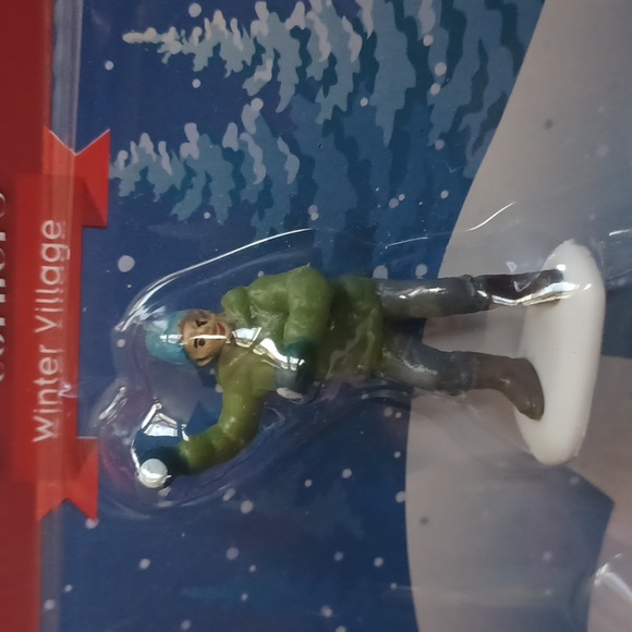 4/$30 New Winter Village Miniatures - Picture 5 of 7